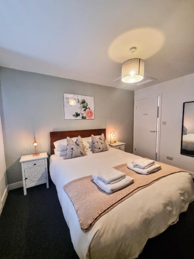 No.2 Bloom Apartments, Бат Экстерьер фото